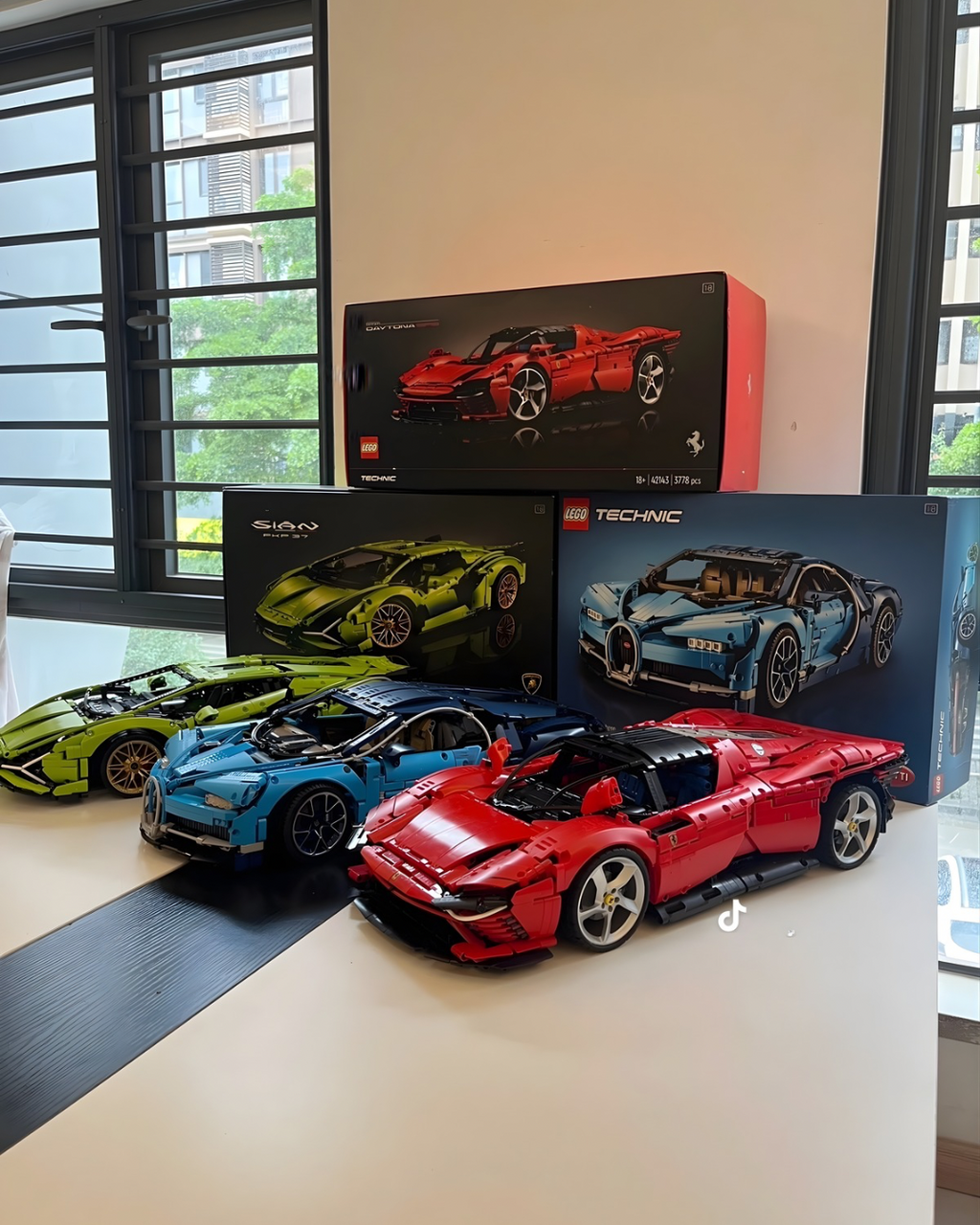 Smart RC Ferrari Display